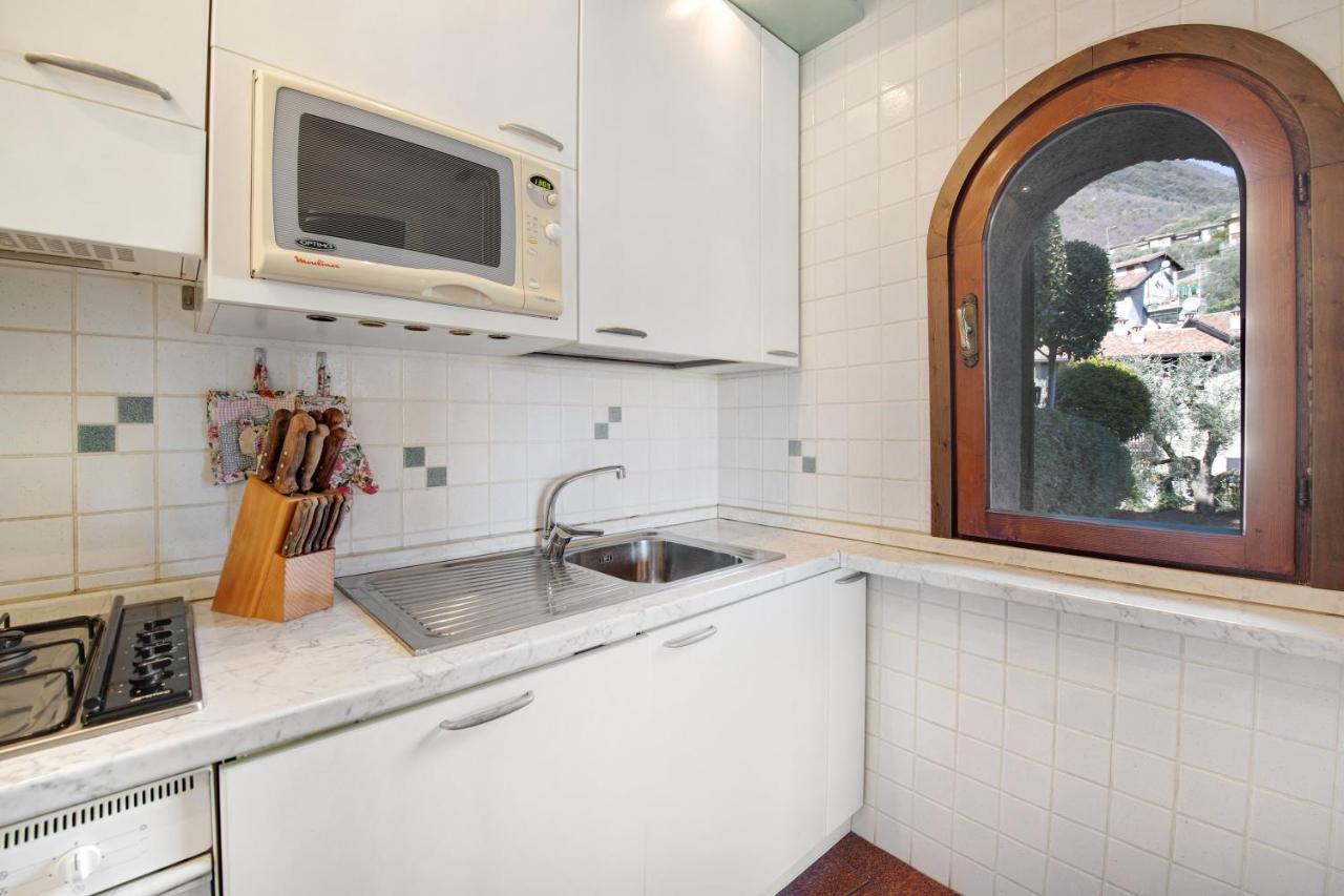 Lake View Apartment Gardone Riviera Kültér fotó